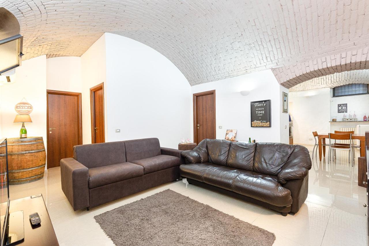 La Cantinetta Di Milano - The Wine Cave In Milan, Huge 110Sqm Apartment Next To Central Station ภายนอก รูปภาพ